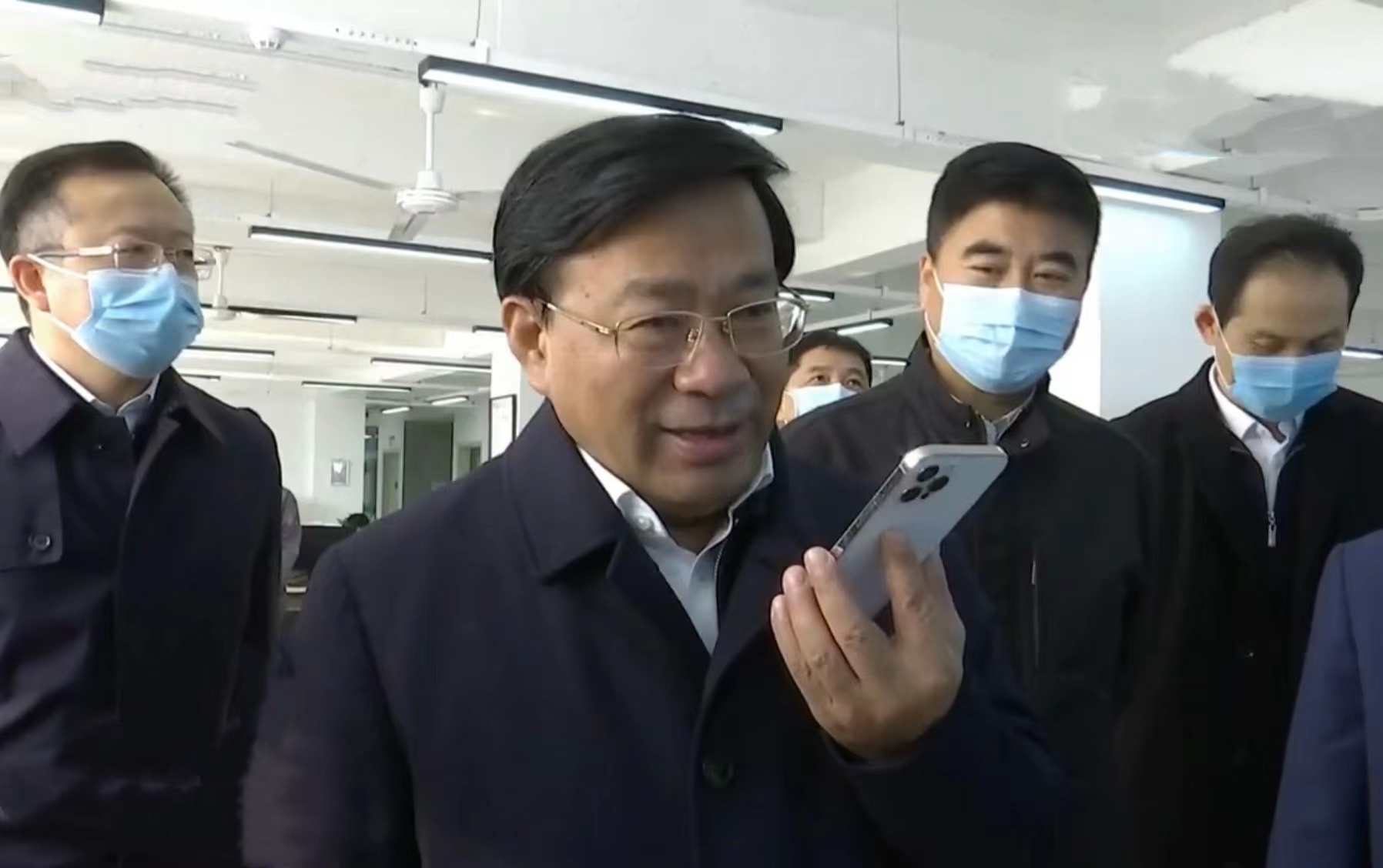 19 吉林省委副書記、省長韓俊蒞臨國信伊通供熱 2021.11.2.jpg